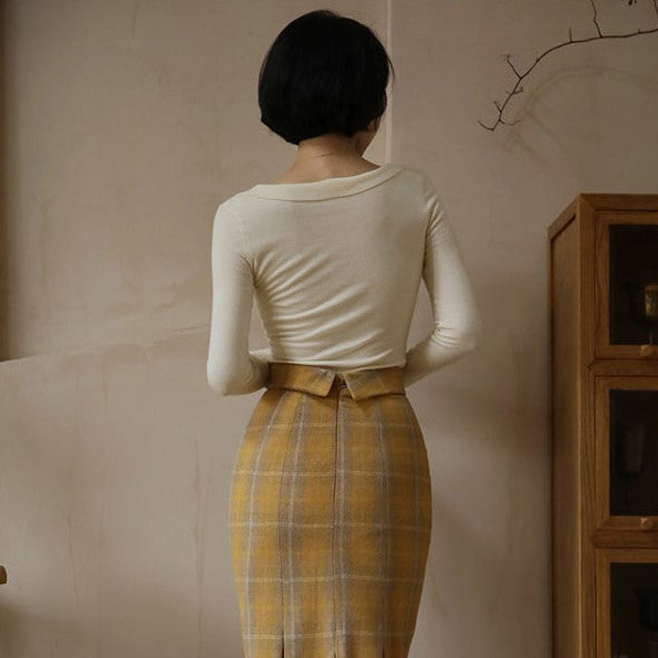 Lady's elegant slim knit