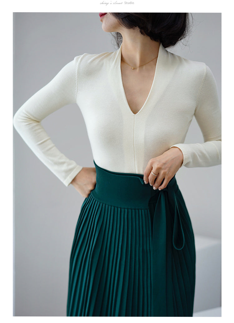 lady's slim wool knit