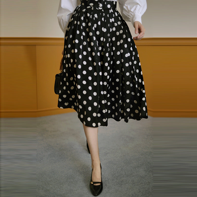 Black lady polka dot umbrella skirt