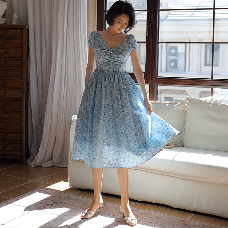 pale flower bouquet retro dress