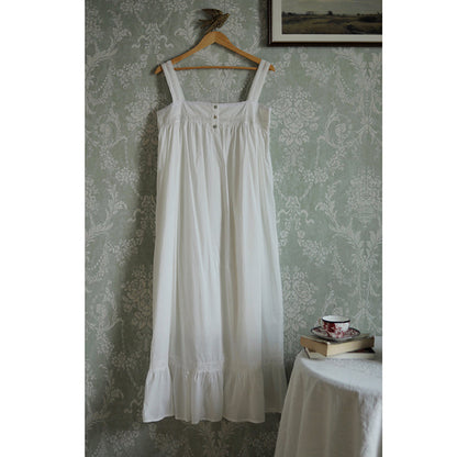 Lady vintage nightwear