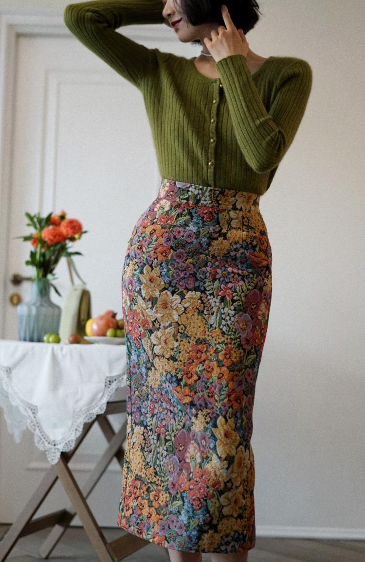 oil painting pencil skirt