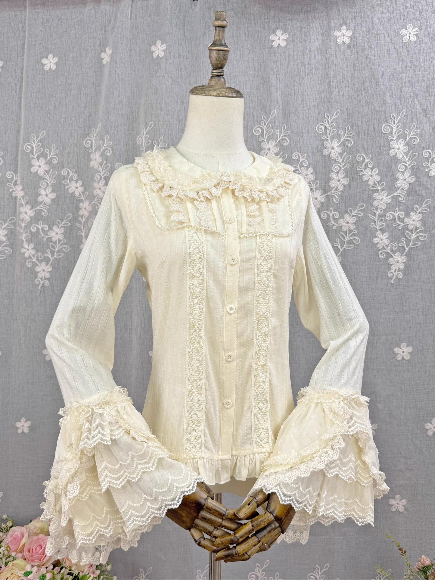DMFS Lolita - Spiral Candy - Sweet Lolita Long Sleeve Cotton Shirt, Lace Accents