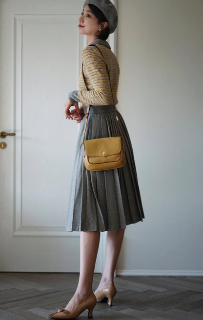 retro pleated skirt