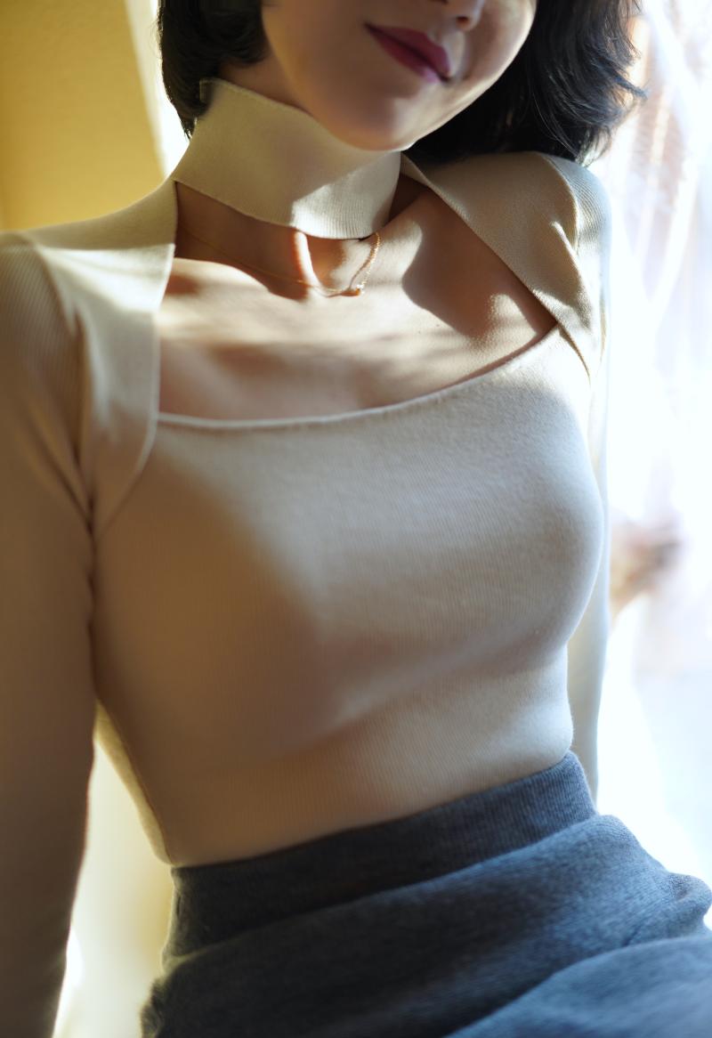 Lady's Choker Slim Knit