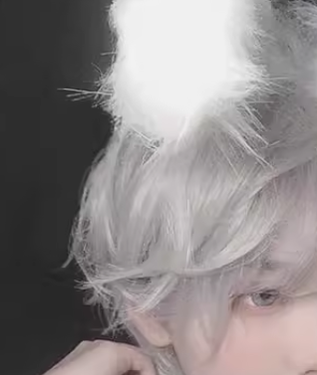 PippiPalace - Mr. Rabbit - Gray Slightly Short Curly Wig
