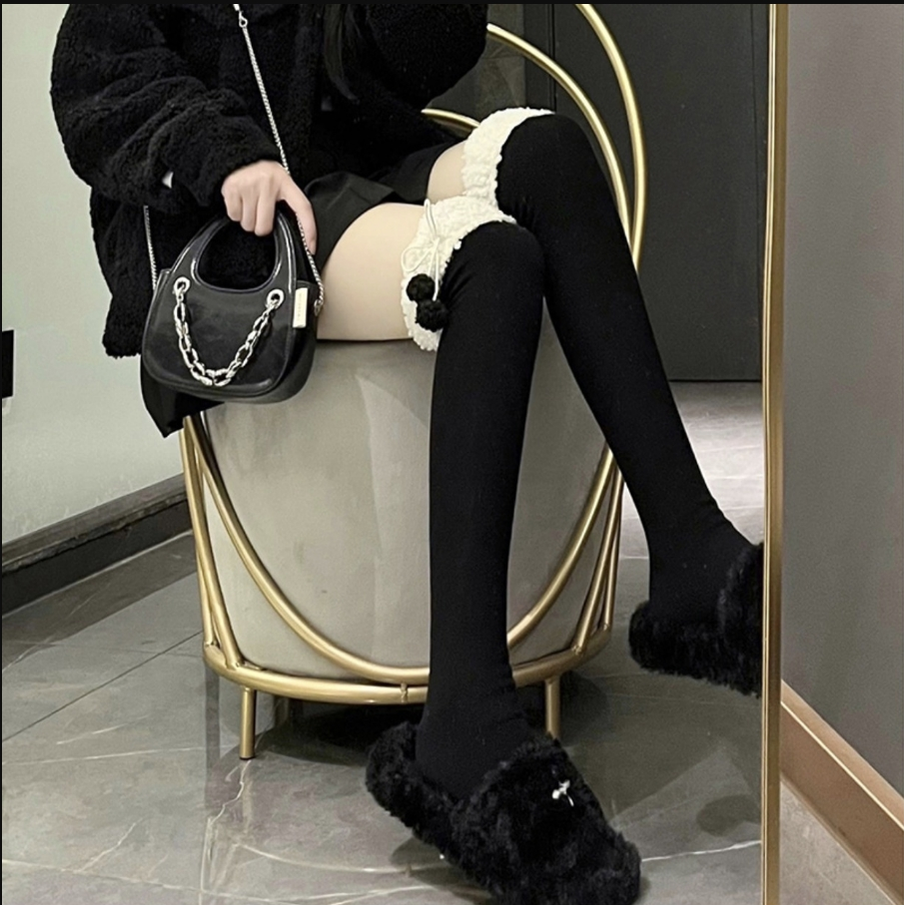 Hua Nai cat - Kawaii Winter Lolita Stockings Fuzzy Trim Furball Over-knee Socks