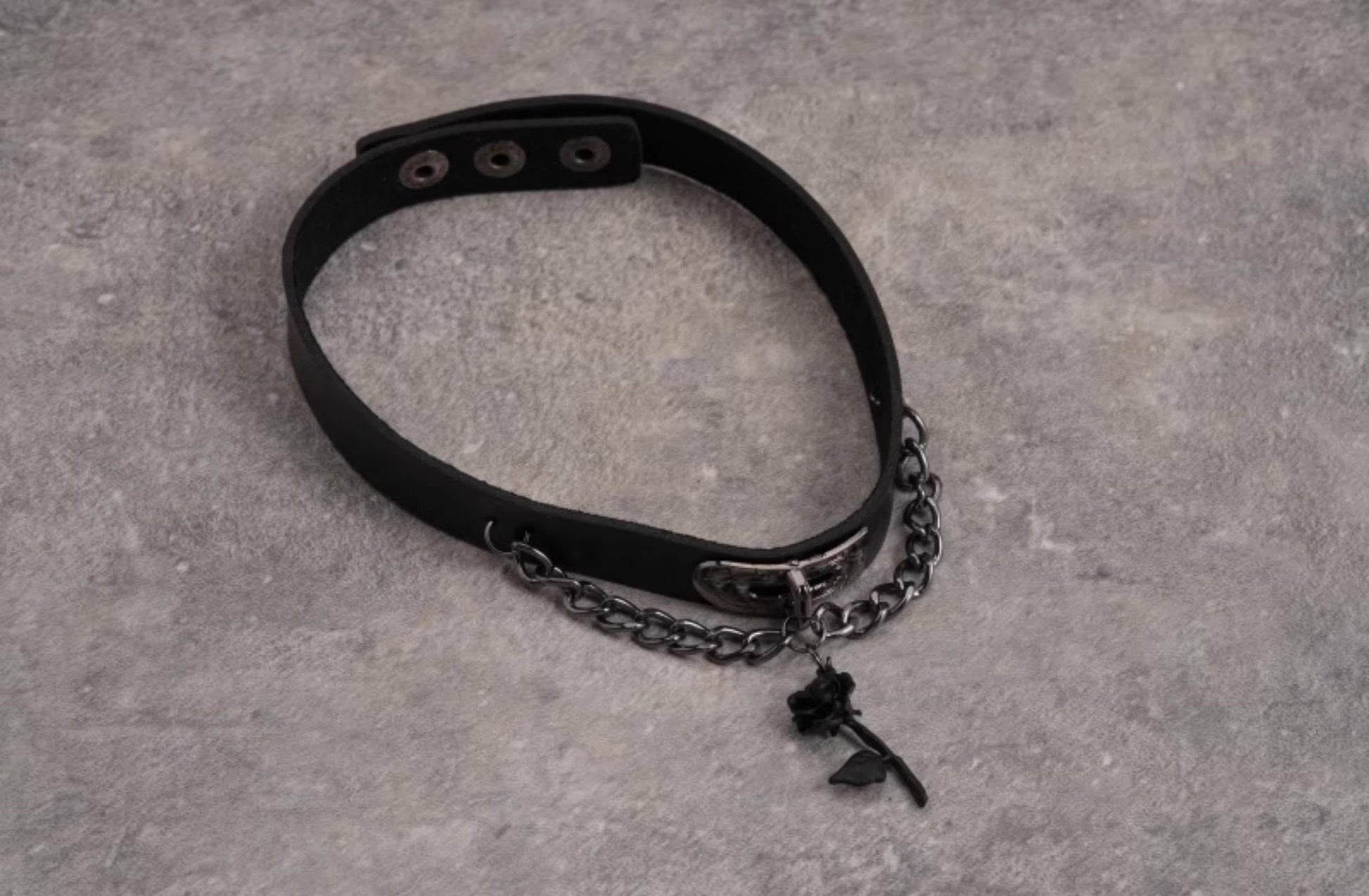 Strange Sugar - Gothic Lolita Choker Faux Leather Rose Pendant Necklace
