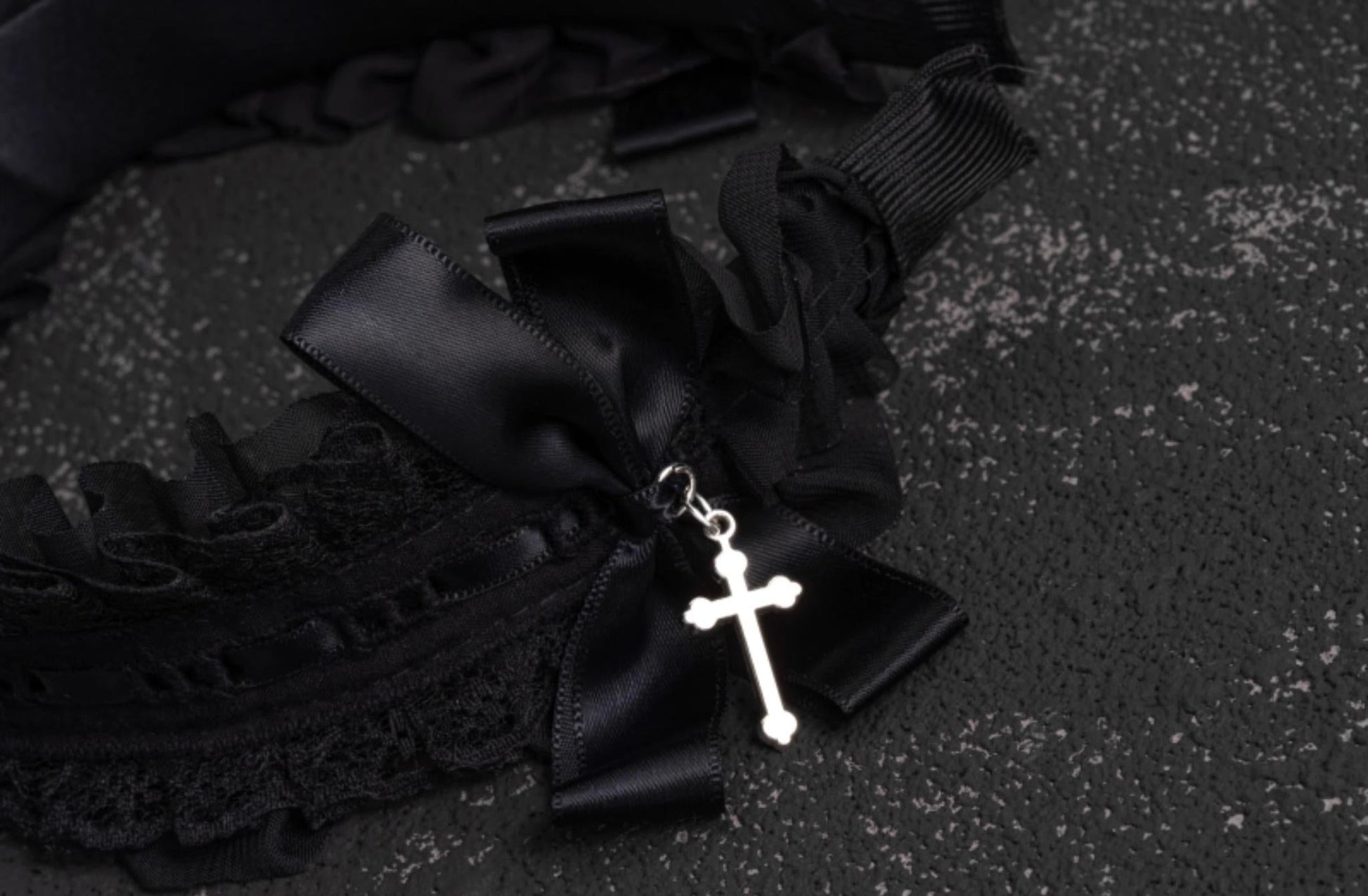 Strange Sugar - Gothic Black Lolita KC Cross Lace Headband Lolita Accessories