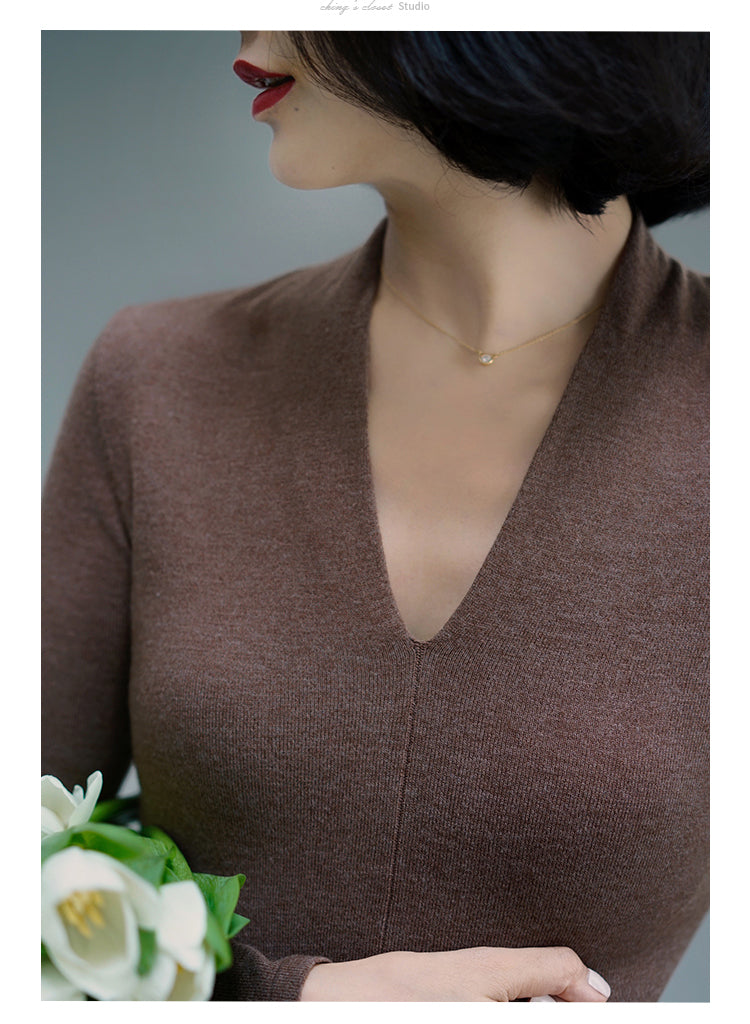 lady's slim wool knit