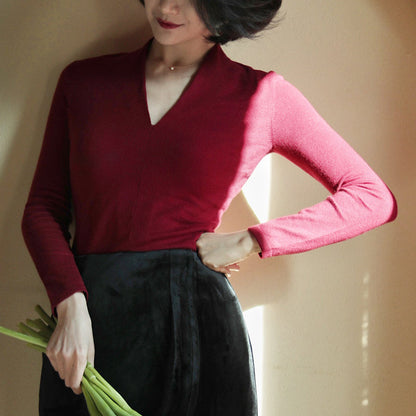 Lady's slim wool knit