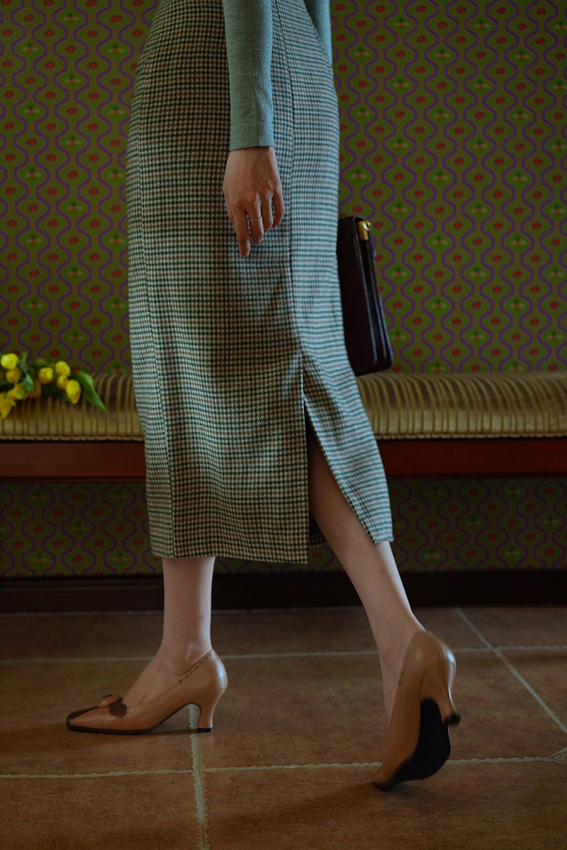 Blue-green houndstooth tweed tube skirt