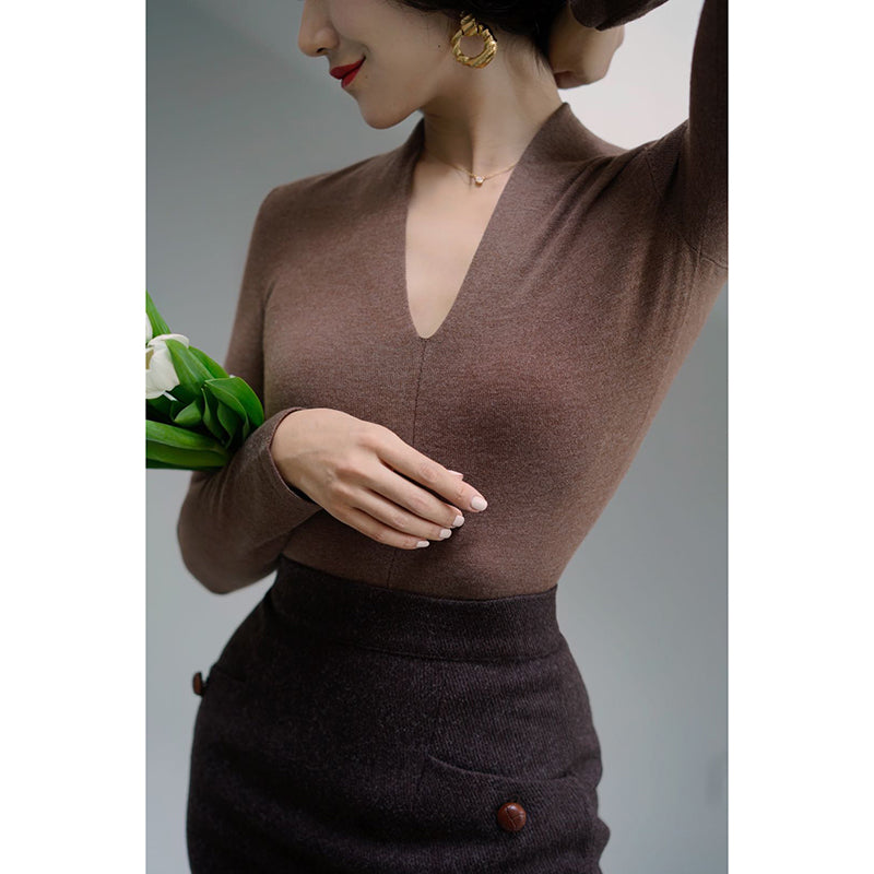 lady's slim wool knit