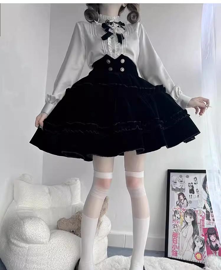 CastleToo - Erosion Heart F-Type - Ouji Lolita Suit Black Velvet Shorts and Skirt