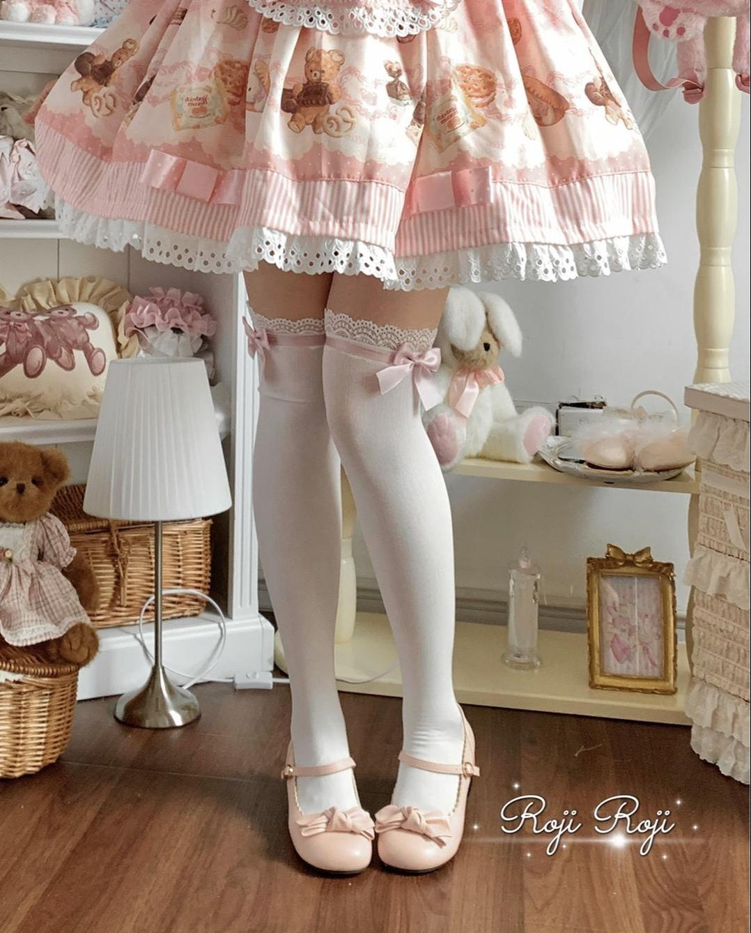 Roji Roji - Sweet Lolita Socks With Lace & Bow Details
