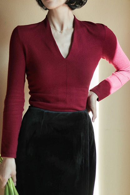 Lady's slim wool knit