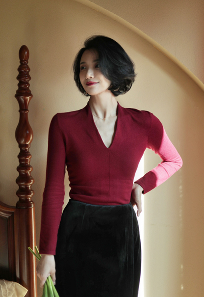 Lady's slim wool knit