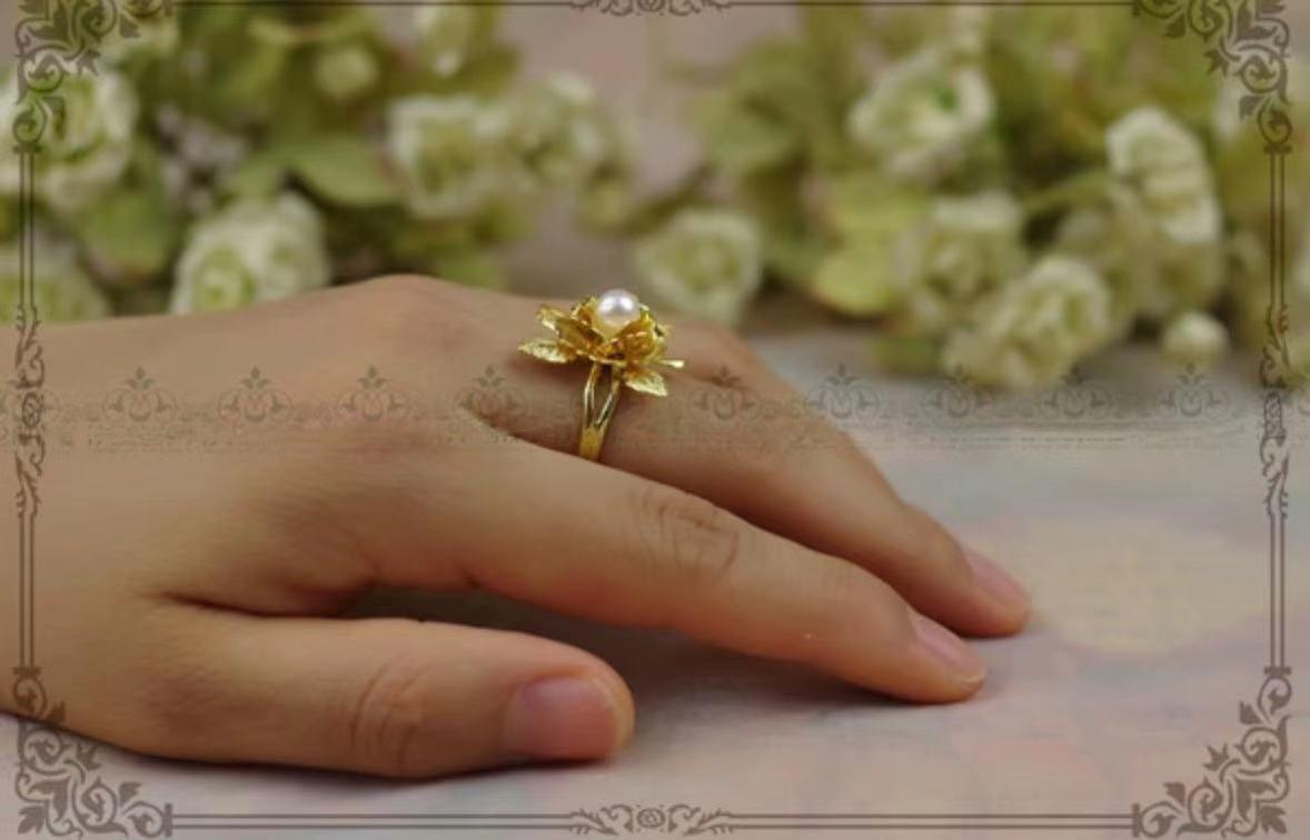 Rose of Sharon - Classical Lolita Pearl Ring Rose Flower Ring