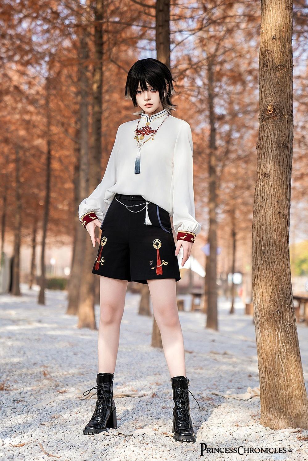 Princess Chronicles - Fortune and Treasure - Chinese Style Shorts Set with Cash Coins Details