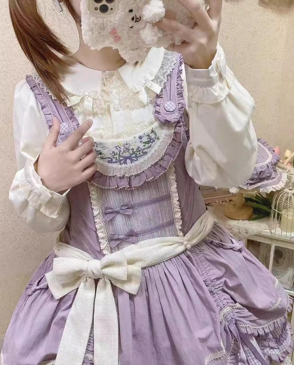 MIST - Grace Deer - Sweet Lolita Blouse with Peter Pan Collar and Long Sleeves