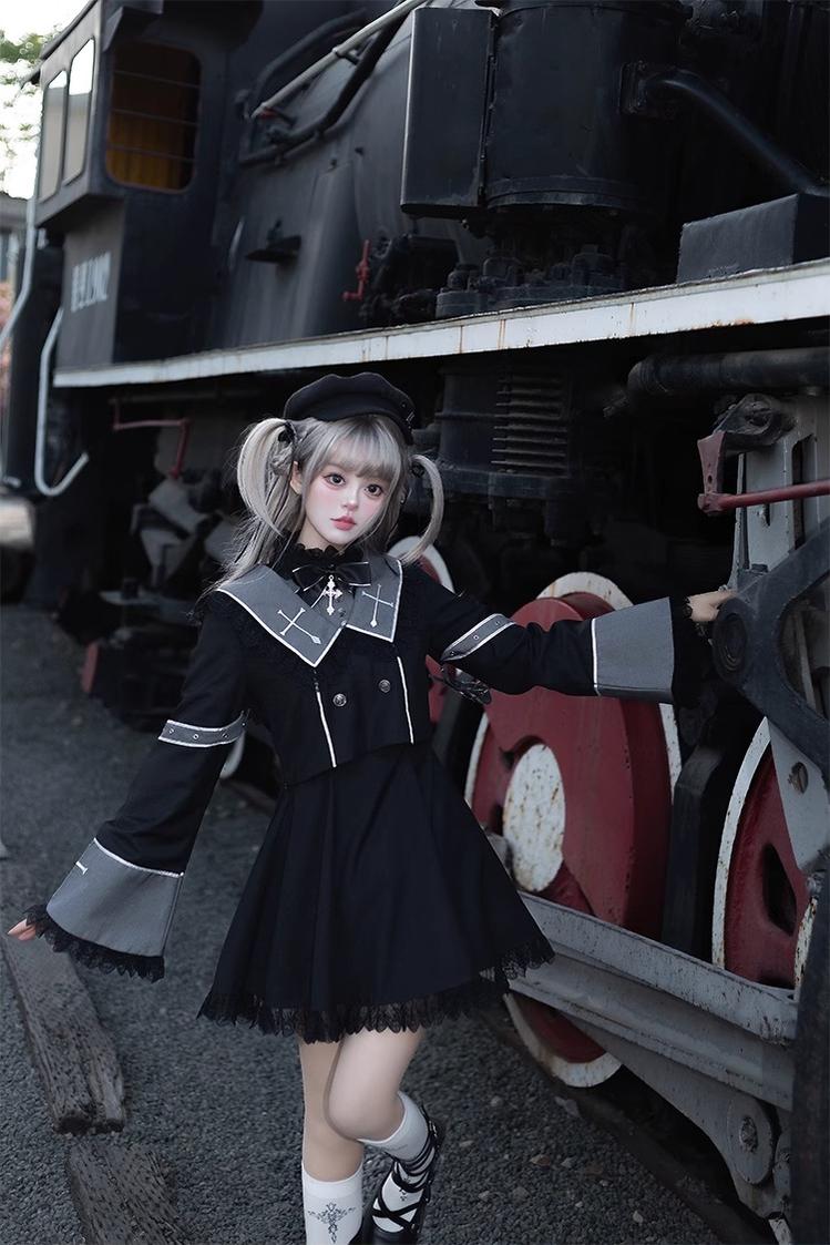 CastleToo - Rules of the Otherworld - Gothic Ouji Lolita Shorts Set with Embroidery Jacket