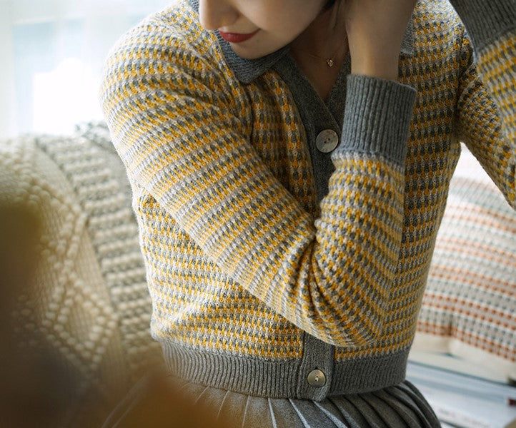 plaid short cardigan