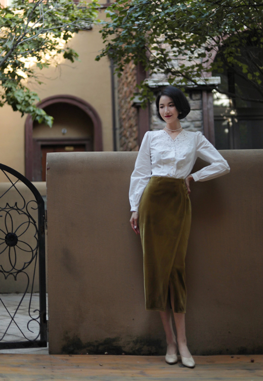 Petal Embroidered Retro Blouse