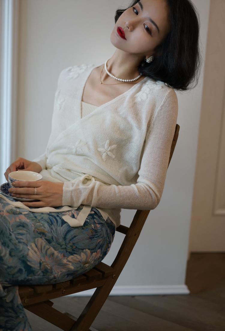 Floral embroidery white knit cardigan