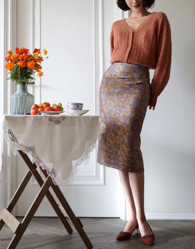 Blue-purple floral jacquard satin skirt