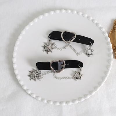 Xiaogui - Dark-themed Gothic Lolita Heart Hair Clips