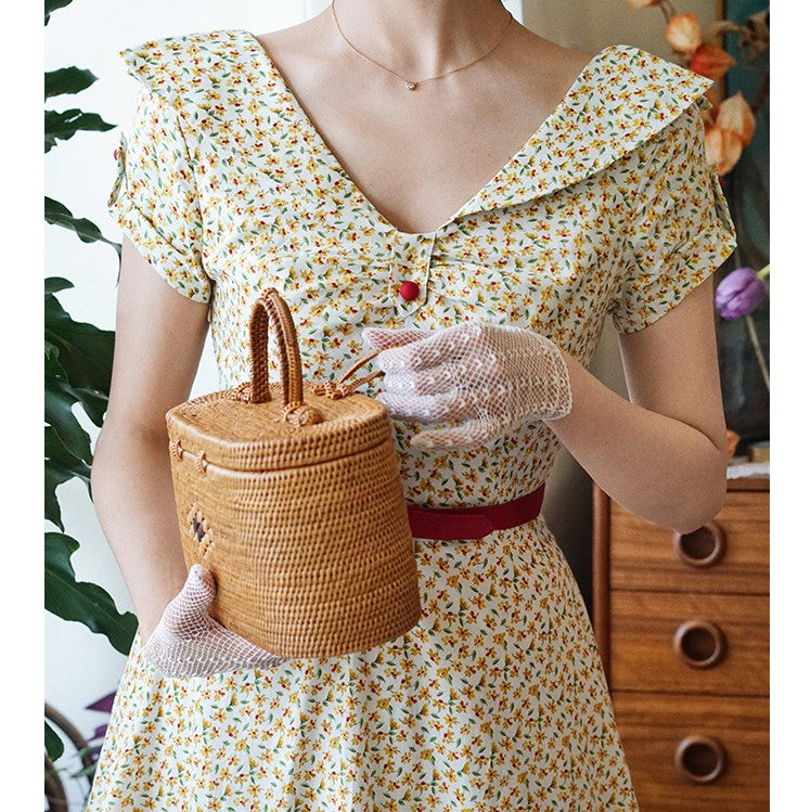 Western-style floral vintage dress