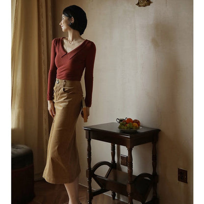 Lady's elegant slim knit