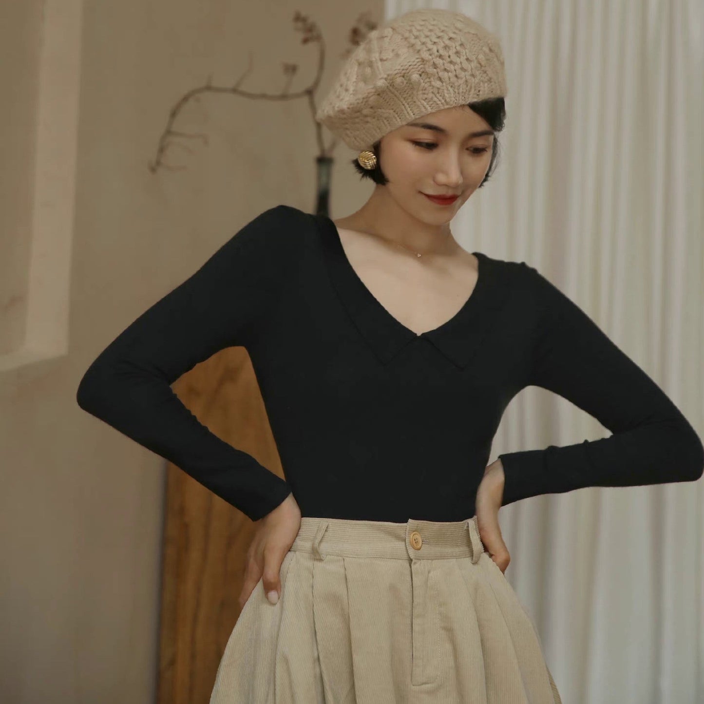 Lady's elegant slim knit