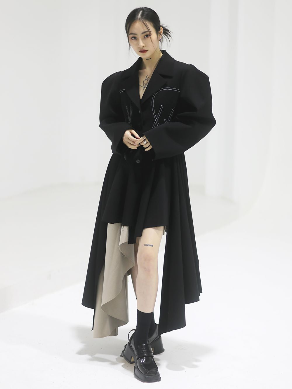 Asymmetry Nichi Balloon-sleeve Stitch Jacket