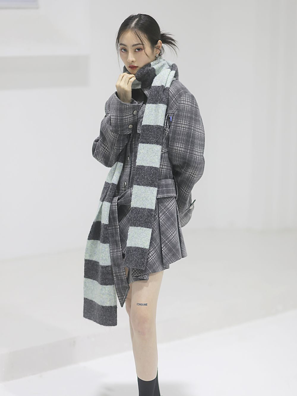 Bi-color Long Knit Muffler