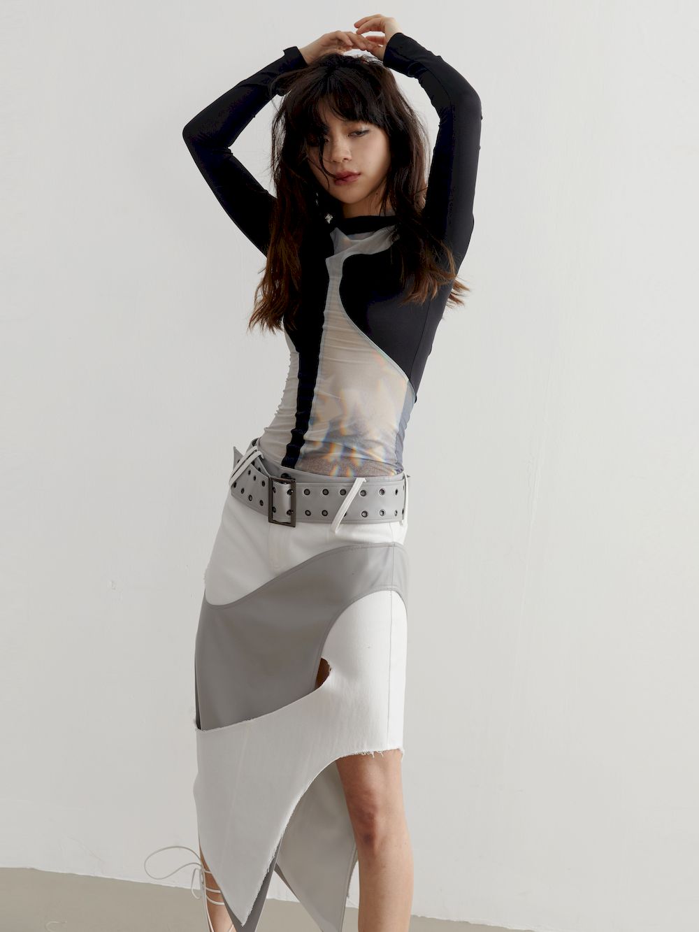 Asymmmetyr Nichi Side-cut Novel Skirt