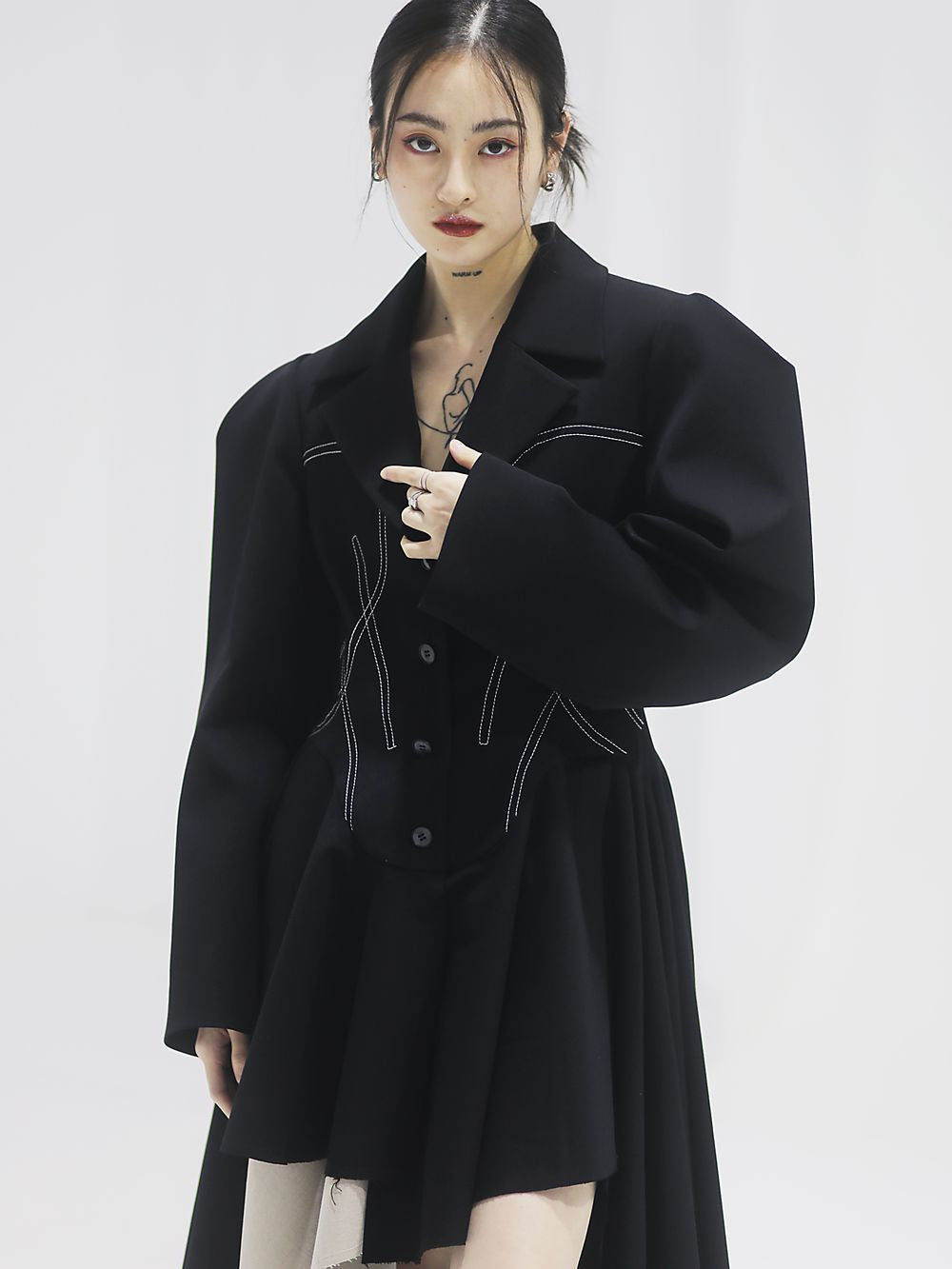 Asymmetry Nichi Balloon-sleeve Stitch Jacket