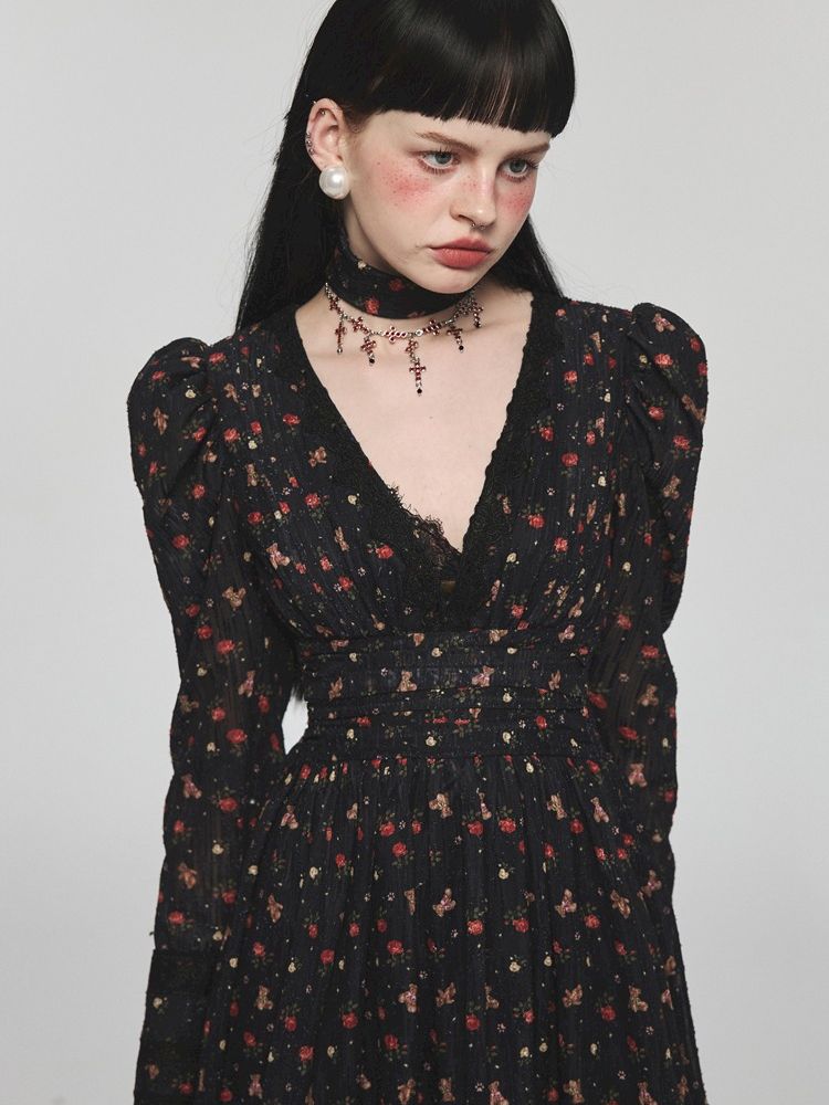 Retro bear floral lace waist long V-neck dresses【s0000004741】