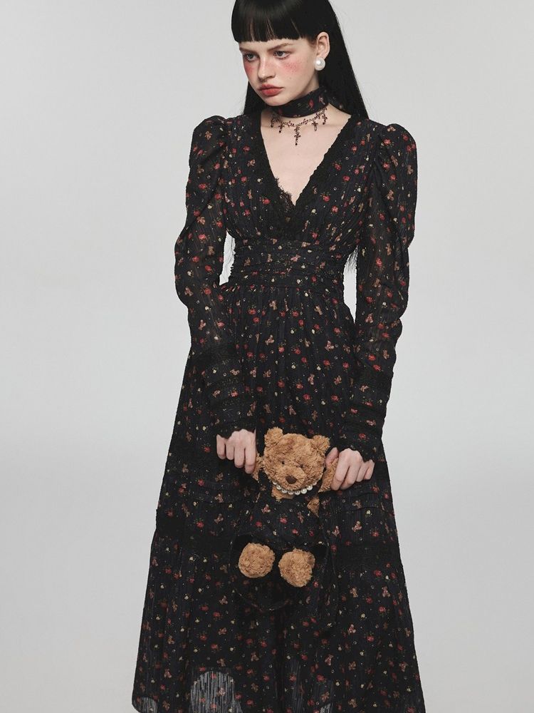 Retro bear floral lace waist long V-neck dresses【s0000004741】