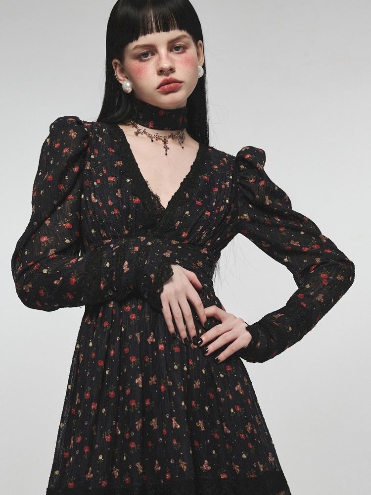 Retro bear floral lace waist long V-neck dresses【s0000004741】