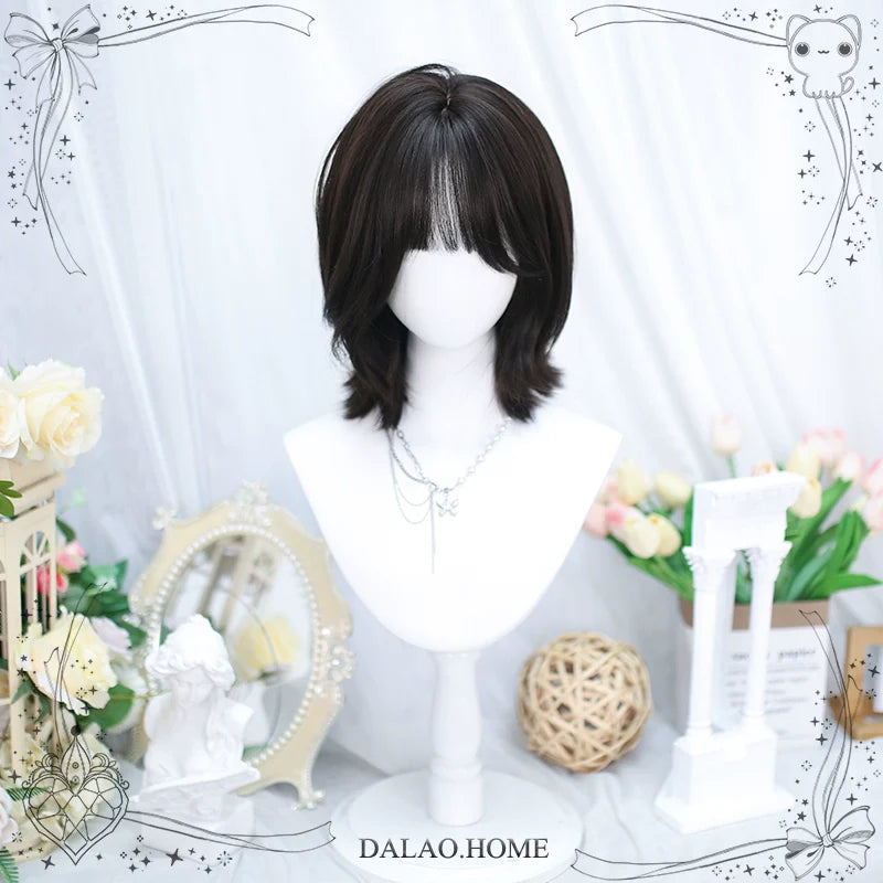 Dalao Home - Daily Short Lolita Wig With French-Style Shoulder-Length Wavy