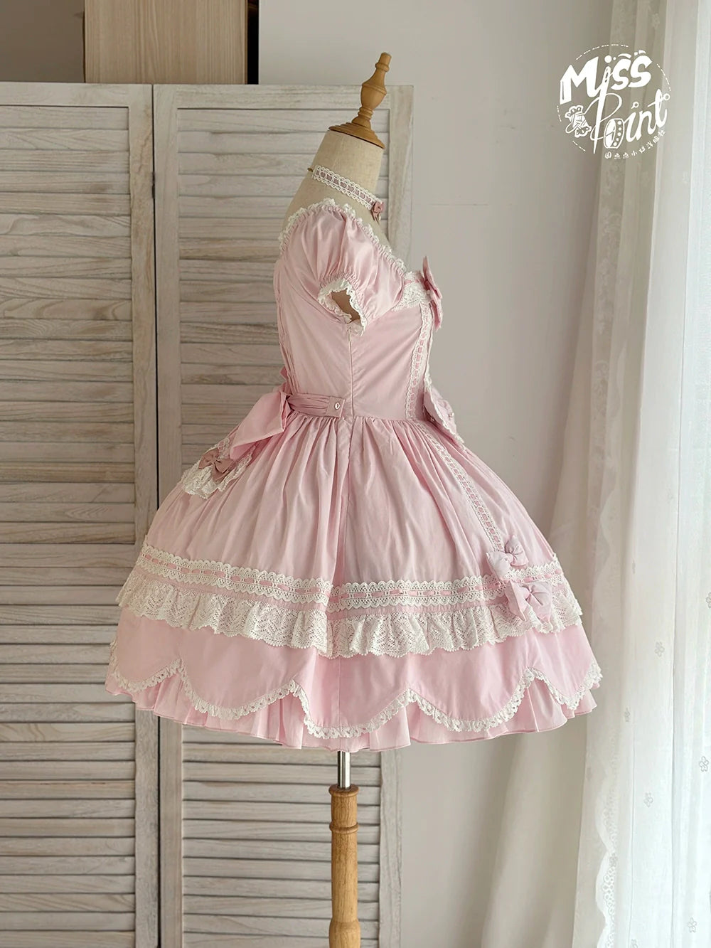 Miss Point - Vintage Petal Rabbit - Old School Lolita OP Cotton Dress With Petal-Shaped Hem
