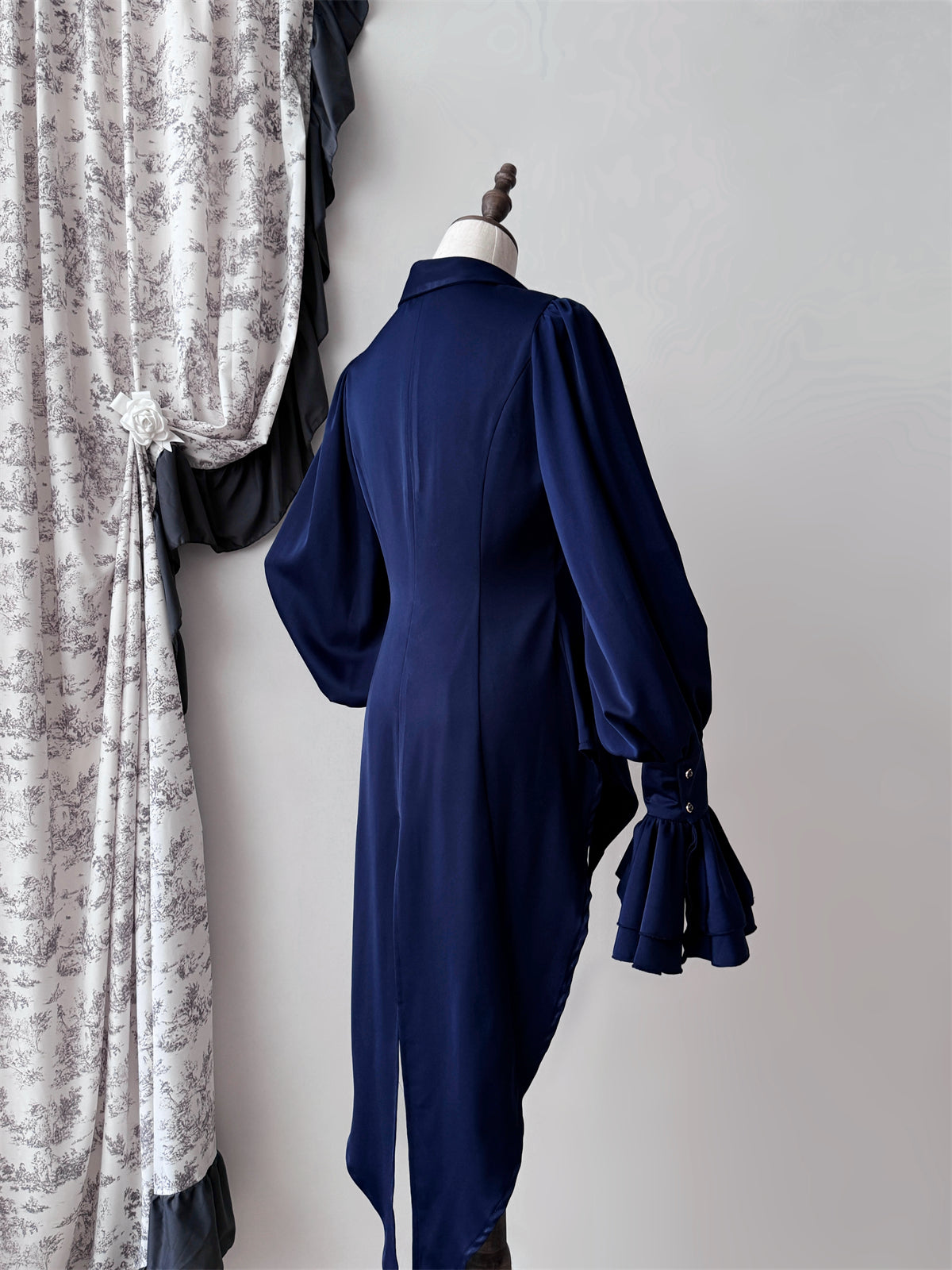 Muppet Mind Ben - Dream - Ouji Lolita Blouse Elegant V-neck Swallowtail Hem Shirt