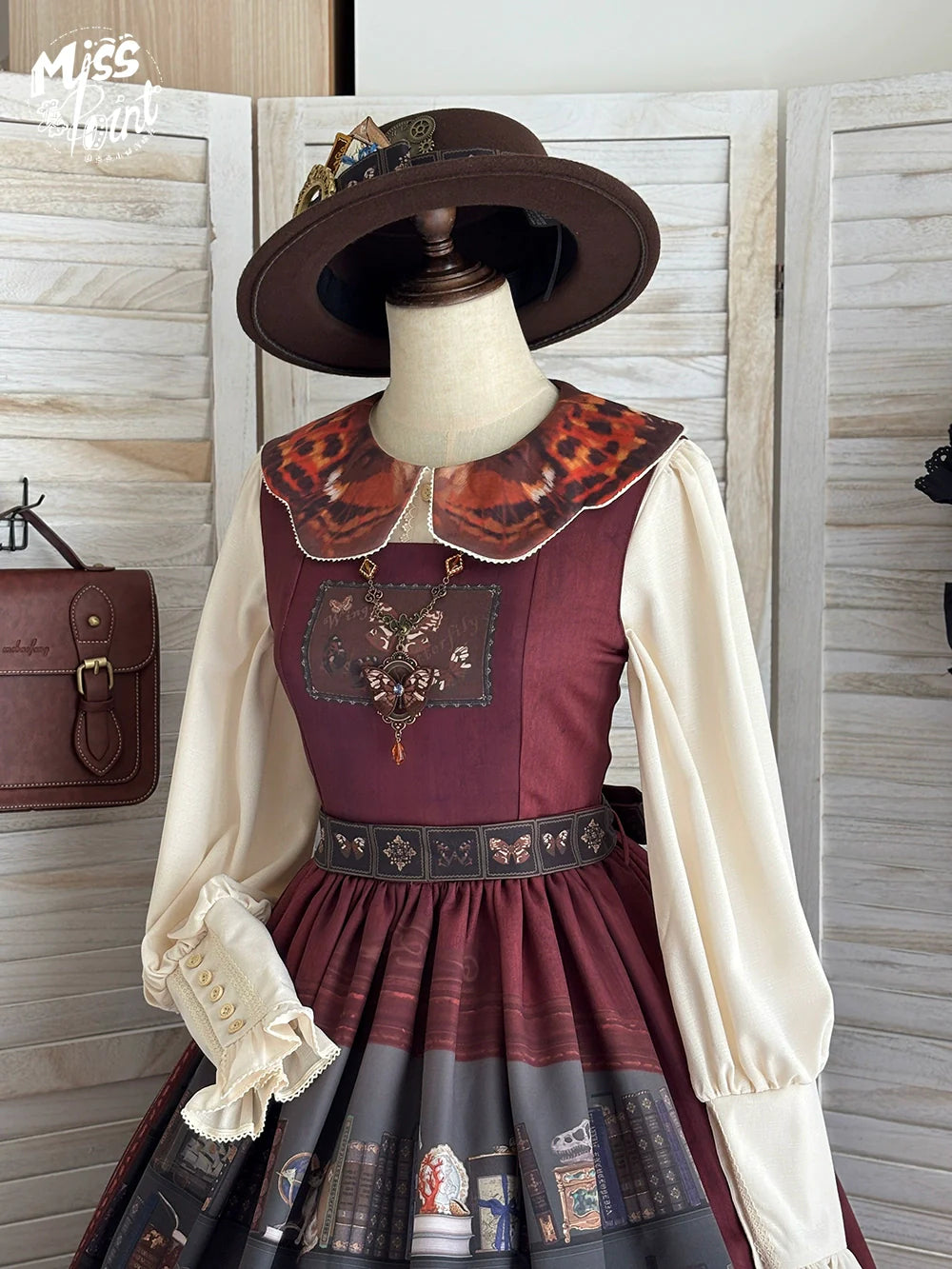 Miss Point - German Bookshelf - Classic Lolita Blouse, Butterfly-Shaped Collar