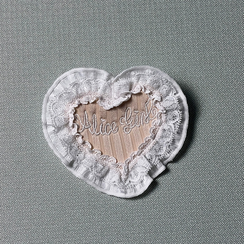 Alice Girl - Arrogant Miss - Heart-Shaped Lolita Brooch with Lace and Embroidery