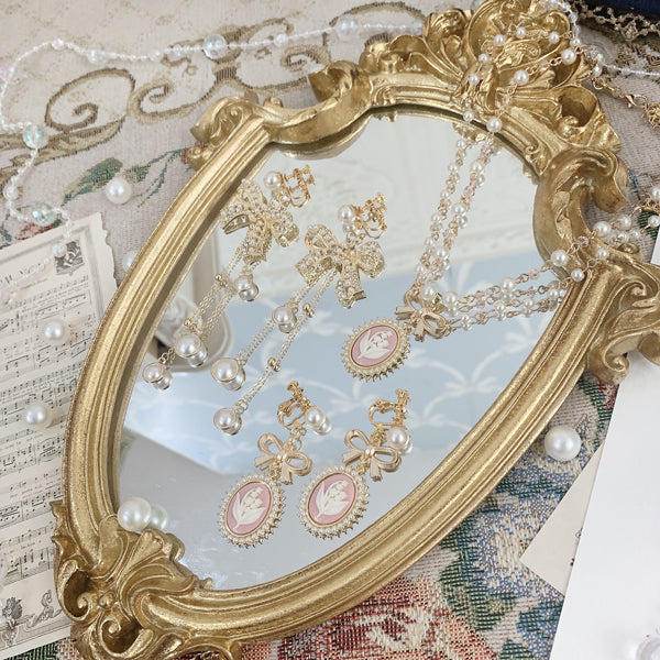 Rose of Sharon - Retro Cameo Lolita Earrings