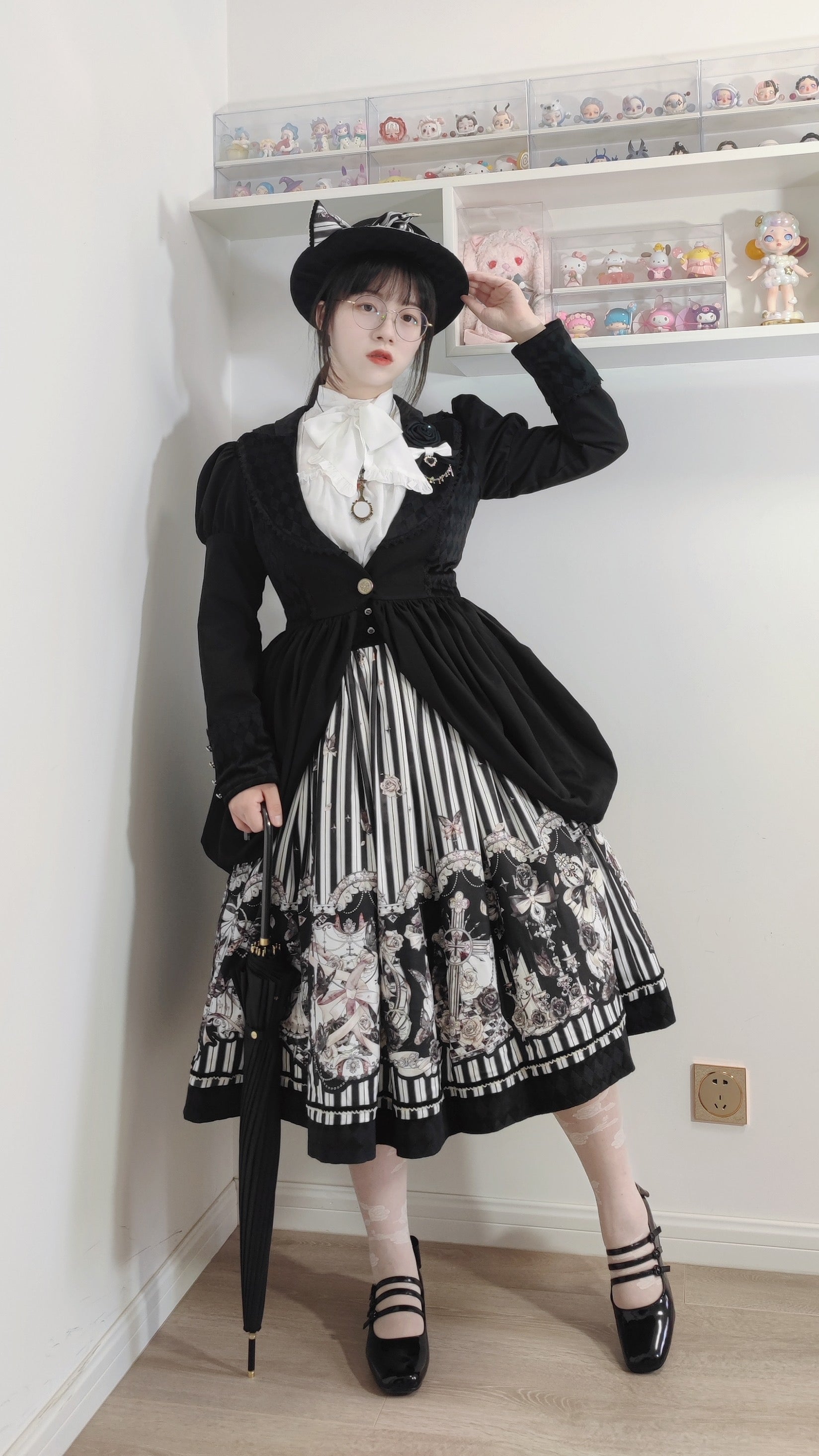 Little Bear - Gothic Lolita Black and White Striped JSK Set