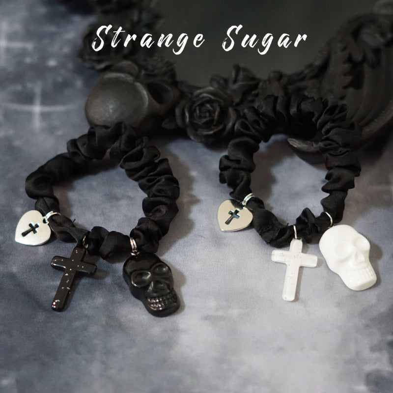 Strange Sugar - Gothic Lolita Black Hardware Skull Spider Hairband