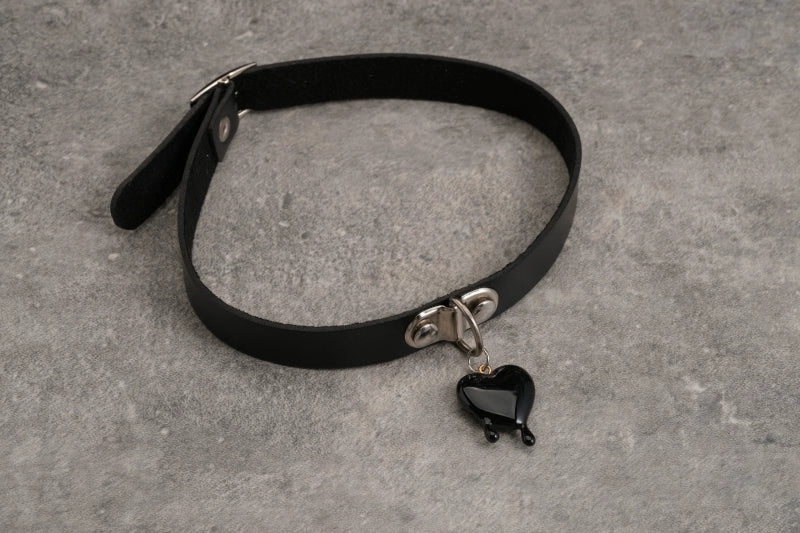 Strange Sugar - Gothic Lolita Choker Faux Leather Heart Pendant Necklace
