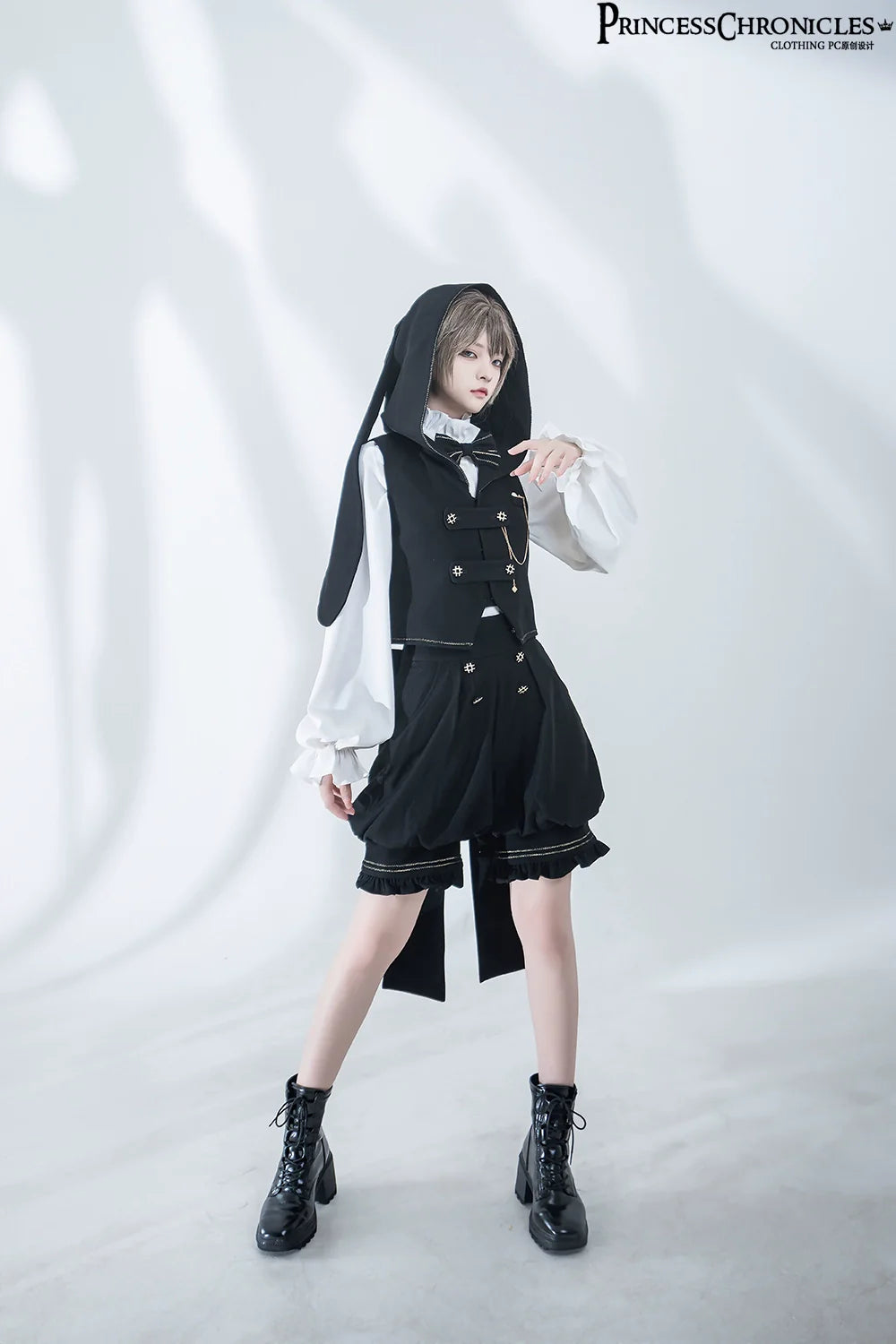 Princess Chronicles - Desperate Bunny - Ouji Lolita Vest Shorts Set